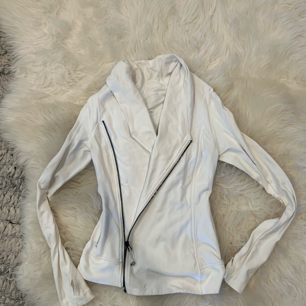 Stylish Lululemon Athleisure size 2 White Women's Jacket